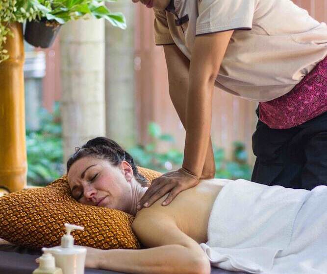 酒店 Baan Karon Resort