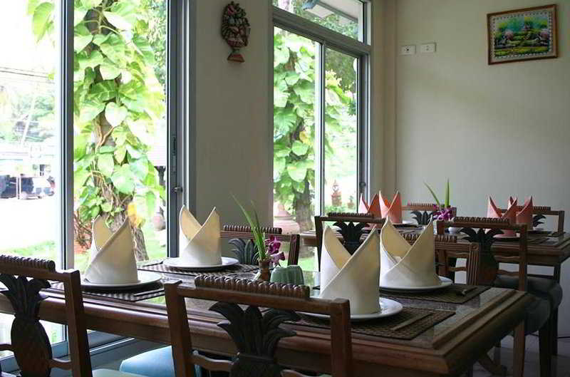 酒店 Baan Karon Resort