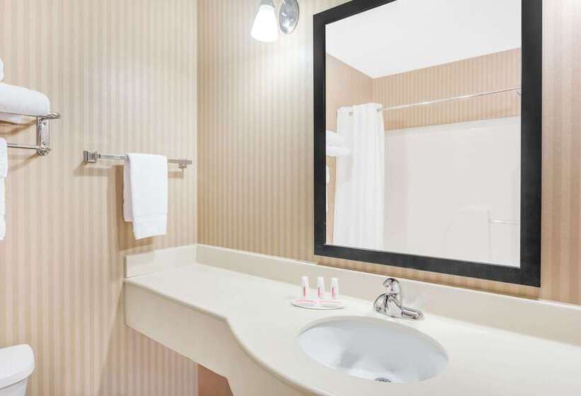 فندق Baymont By Wyndham Cartersville