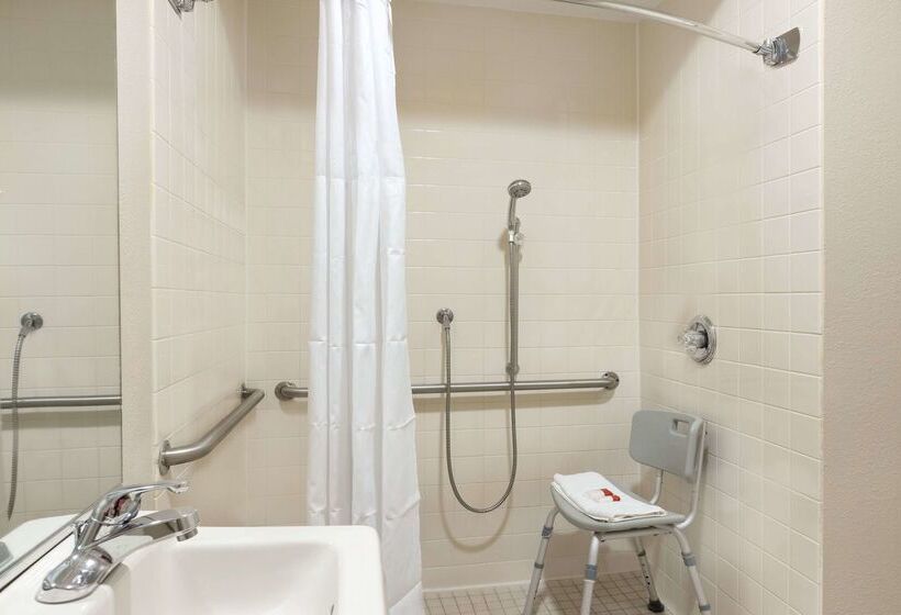 בית מלון כפרי Baymont By Wyndham Winchester