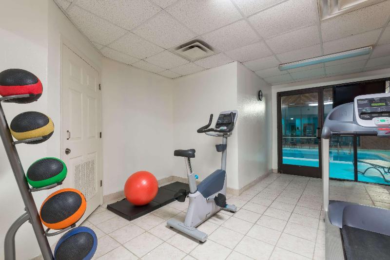 Отель Baymont By Wyndham Winchester