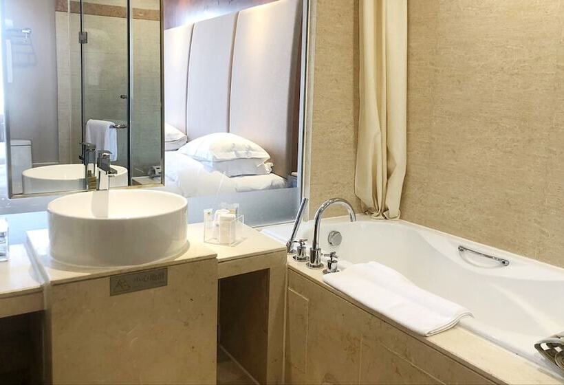 Bayshore Hotel Dalian