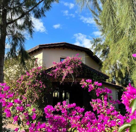هتل Berke Ranch & Nature