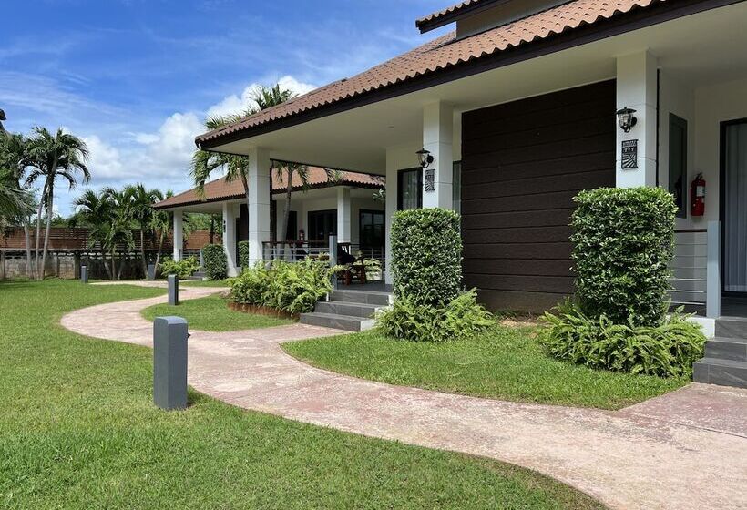 هتل Blu Pine Villa & Pool Access