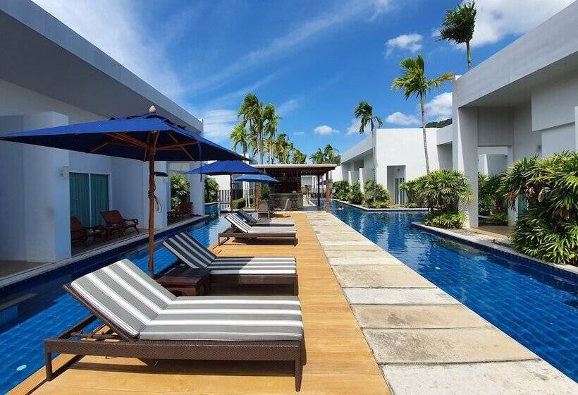 בית מלון כפרי Blu Pine Villa & Pool Access