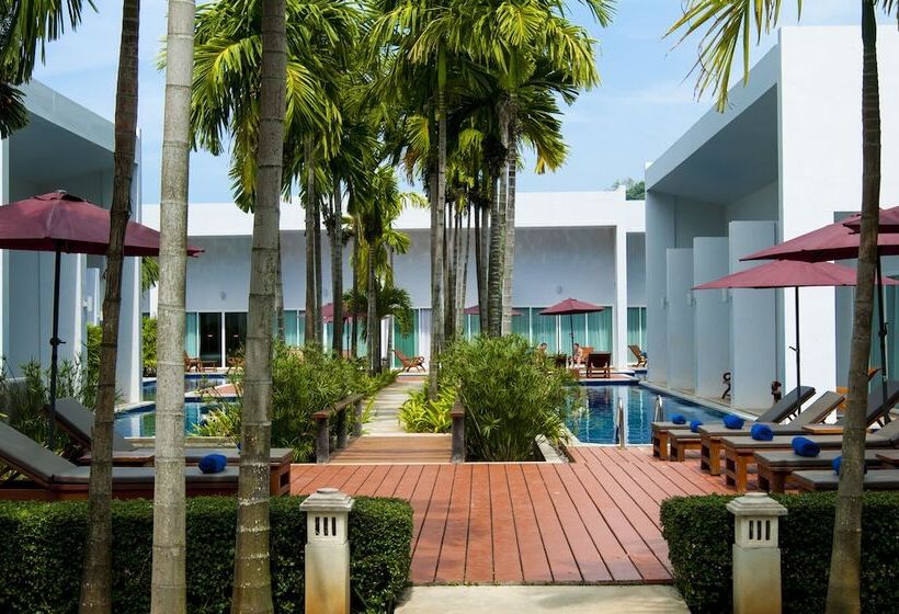 בית מלון כפרי Blu Pine Villa & Pool Access