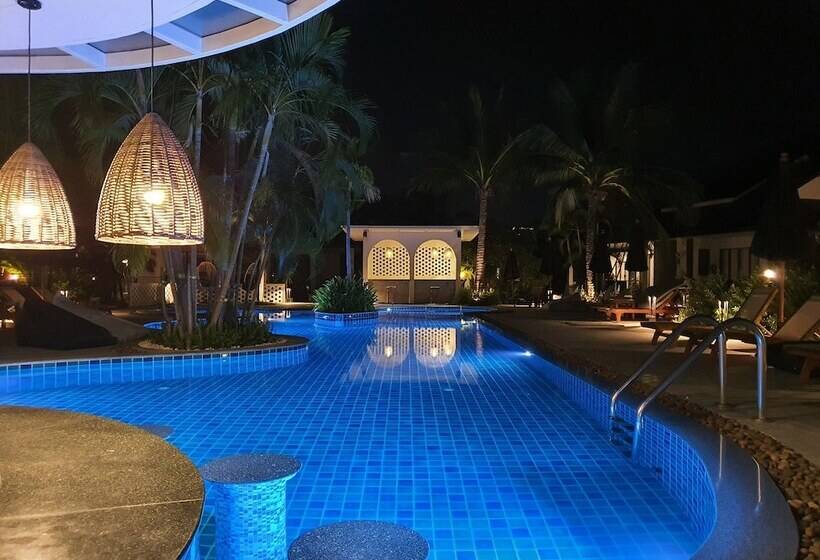 בית מלון כפרי Blu Pine Villa & Pool Access