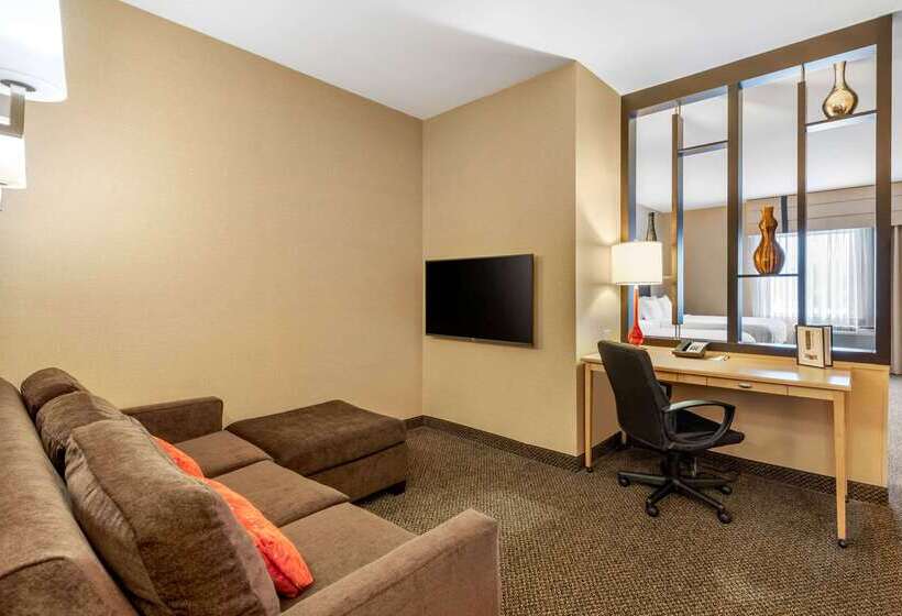 Cambria Hotel Akron   Canton Airport