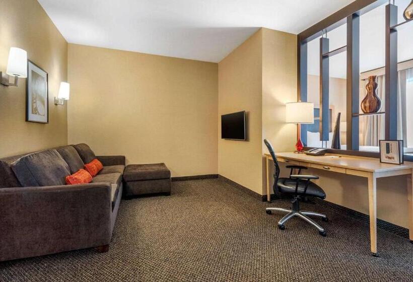 Cambria Hotel Akron   Canton Airport