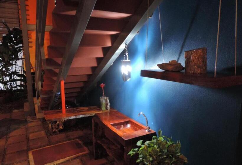 Hotel Celeste Mountain Lodge