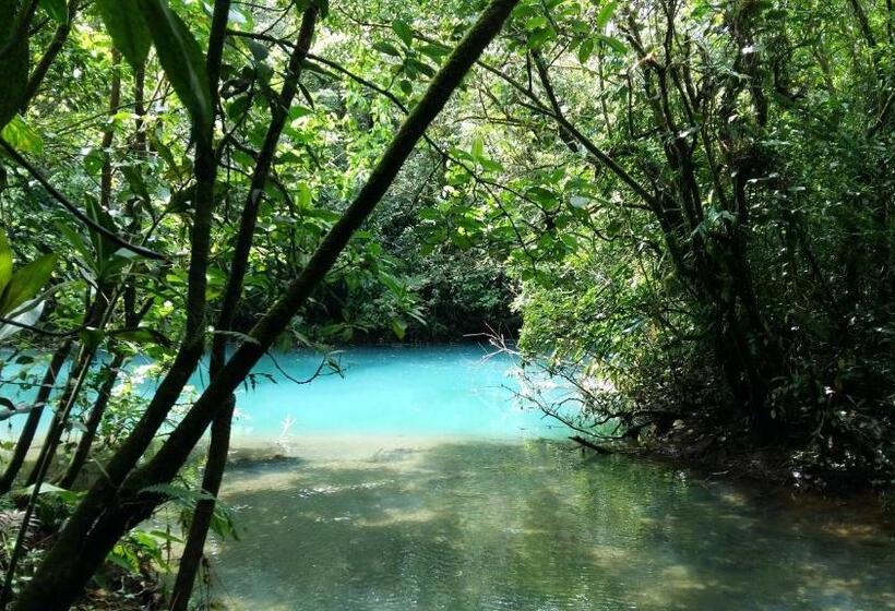 Hotel Celeste Mountain Lodge