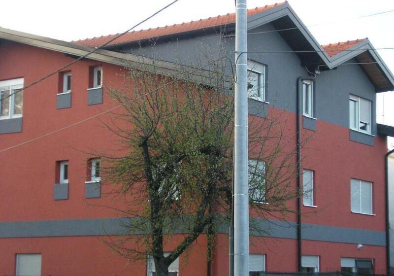 בית מלון כפרי Celic Art Apartments