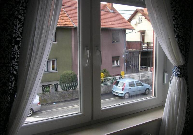 בית מלון כפרי Celic Art Apartments