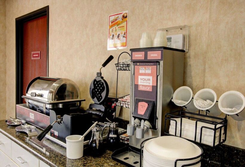 בית מלון כפרי Comfort Inn & Suites