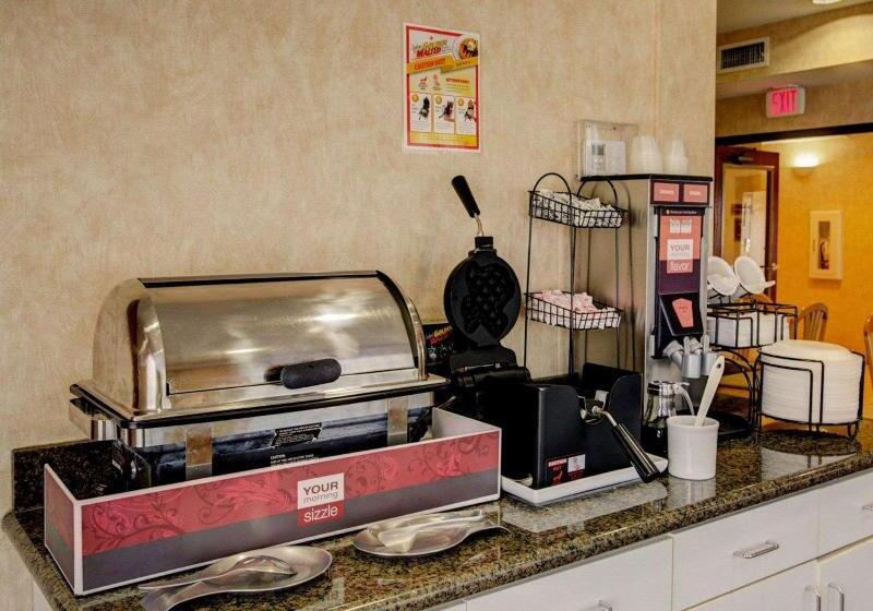 בית מלון כפרי Comfort Inn & Suites