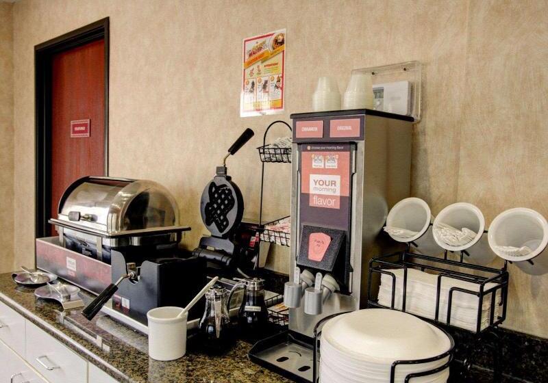 בית מלון כפרי Comfort Inn & Suites