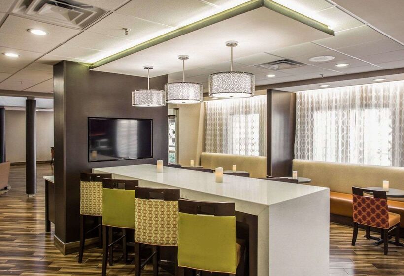 ホテル Comfort Suites Columbia At Harbison