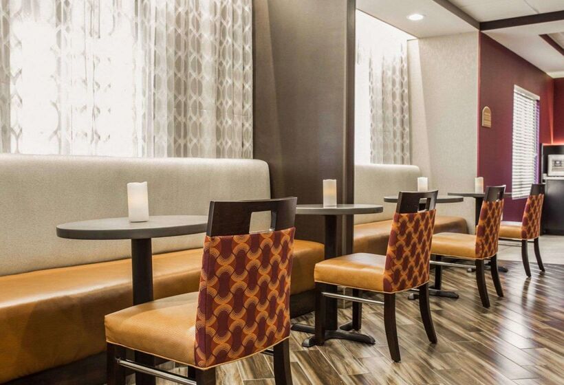 ホテル Comfort Suites Columbia At Harbison