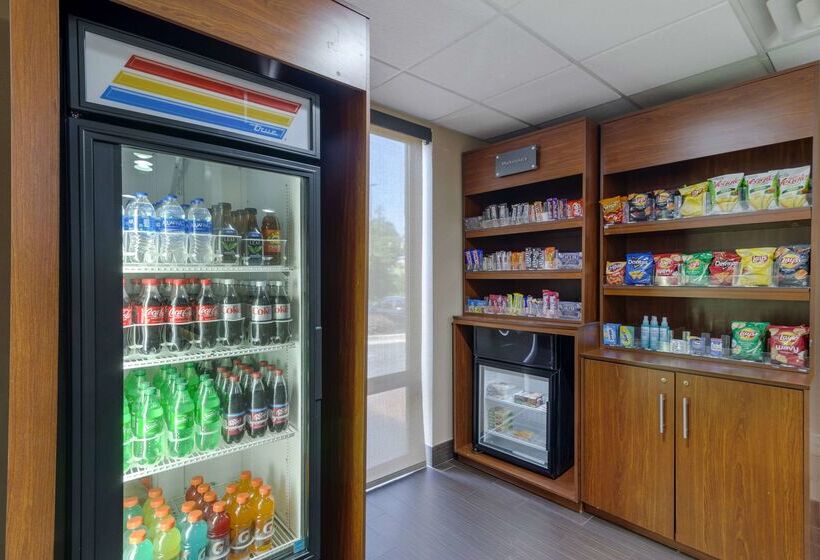 בית מלון כפרי Comfort Suites Columbus State University Area