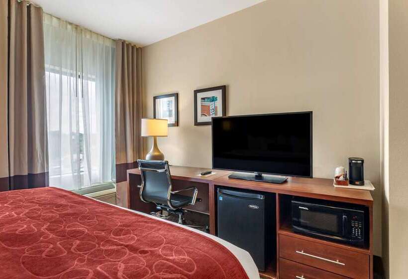 فندق Comfort Suites