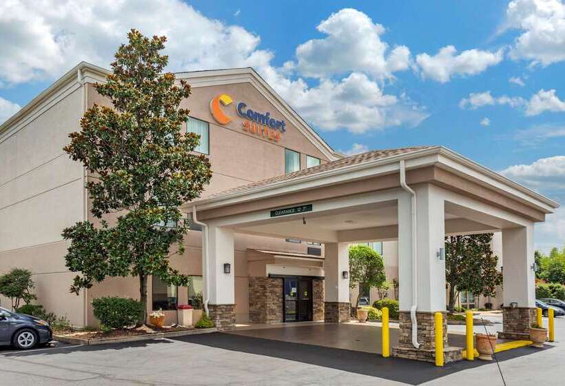 فندق Comfort Suites