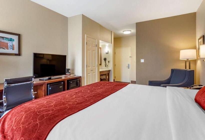 فندق Comfort Suites