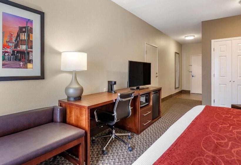 فندق Comfort Suites