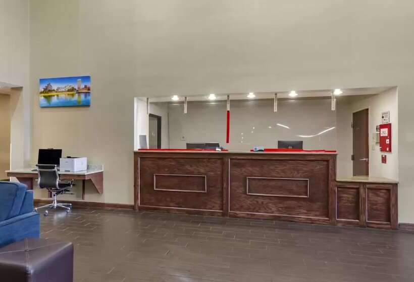 فندق Comfort Suites