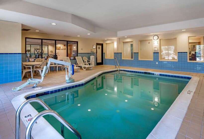 호텔 Comfort Suites Fredericksburg North