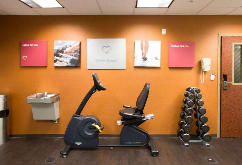 Отель Comfort Suites Grand Rapids South