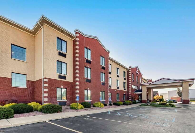 Отель Comfort Suites Grand Rapids South