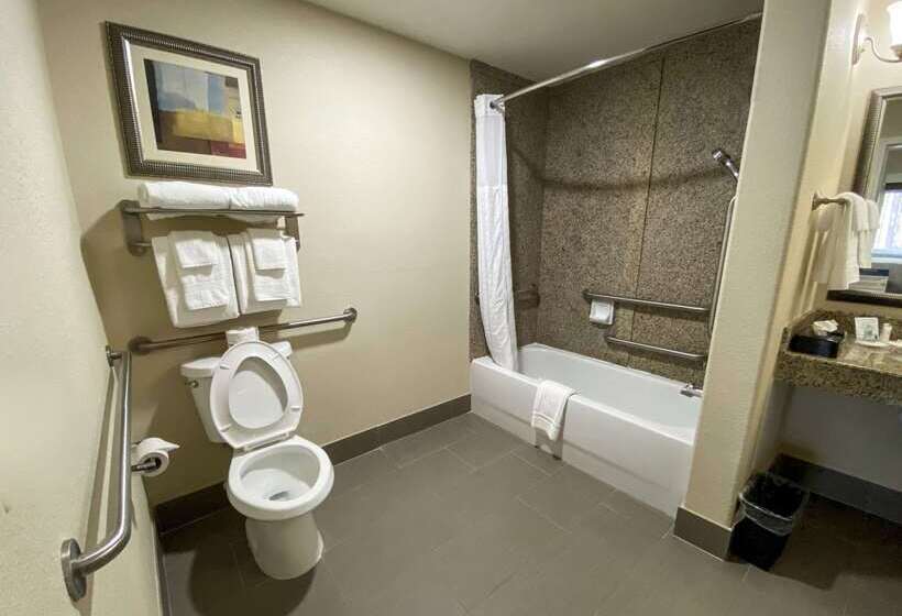 فندق Comfort Suites Kings Bay Naval Base Area