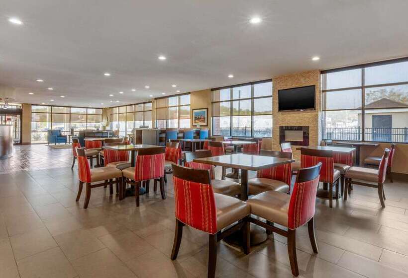 בית מלון כפרי Comfort Suites Pelham Hoover I 65