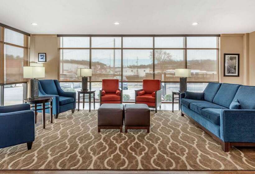 בית מלון כפרי Comfort Suites Pelham Hoover I 65