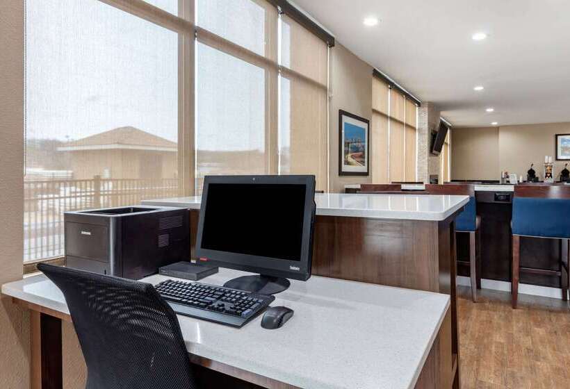 בית מלון כפרי Comfort Suites Pelham Hoover I 65