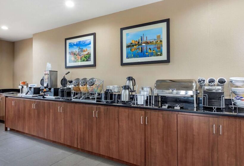 בית מלון כפרי Comfort Suites Pelham Hoover I 65