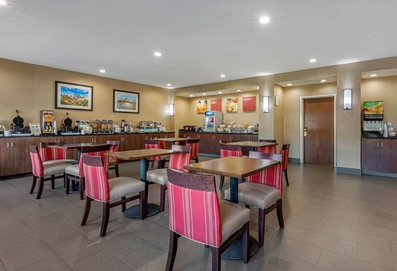 בית מלון כפרי Comfort Suites Pelham Hoover I 65