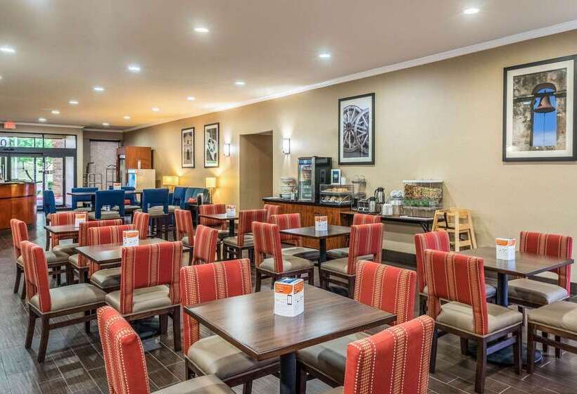 בית מלון כפרי Comfort Suites Near Texas State University