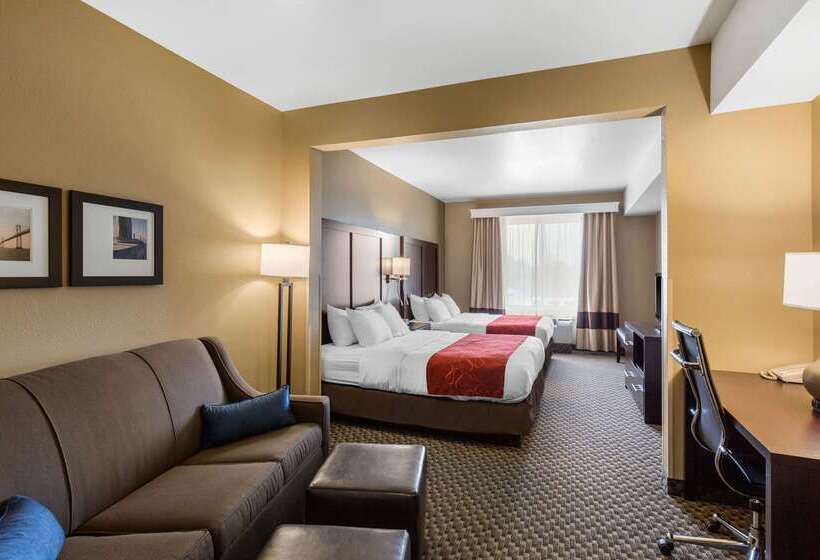 فندق Comfort Suites