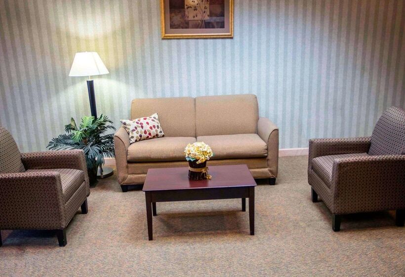 هتل Comfort Suites University Area Notre Damesouth Bend