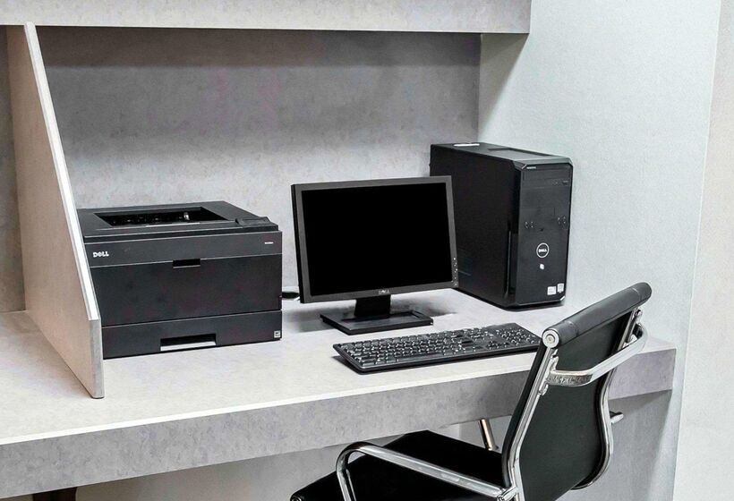 هتل Comfort Suites University Area Notre Damesouth Bend