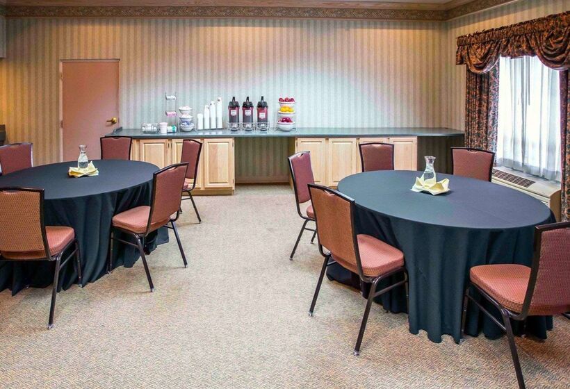 هتل Comfort Suites University Area Notre Damesouth Bend