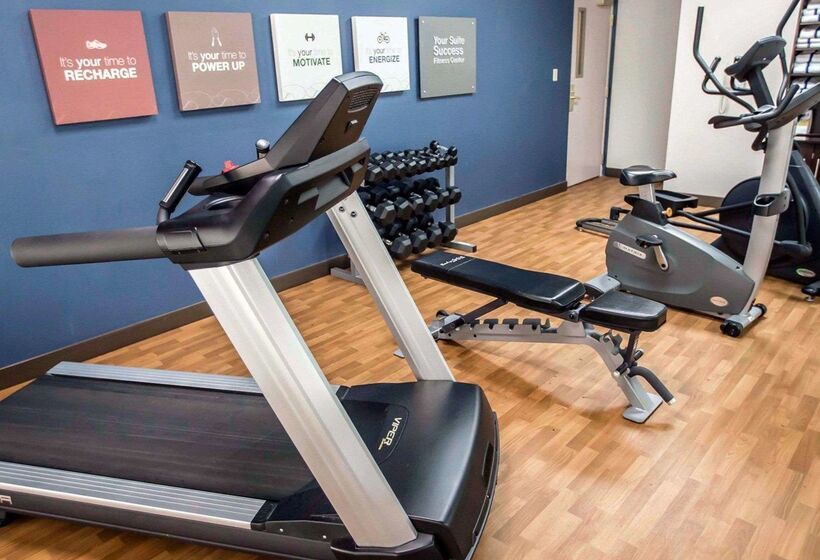 هتل Comfort Suites University Area Notre Damesouth Bend