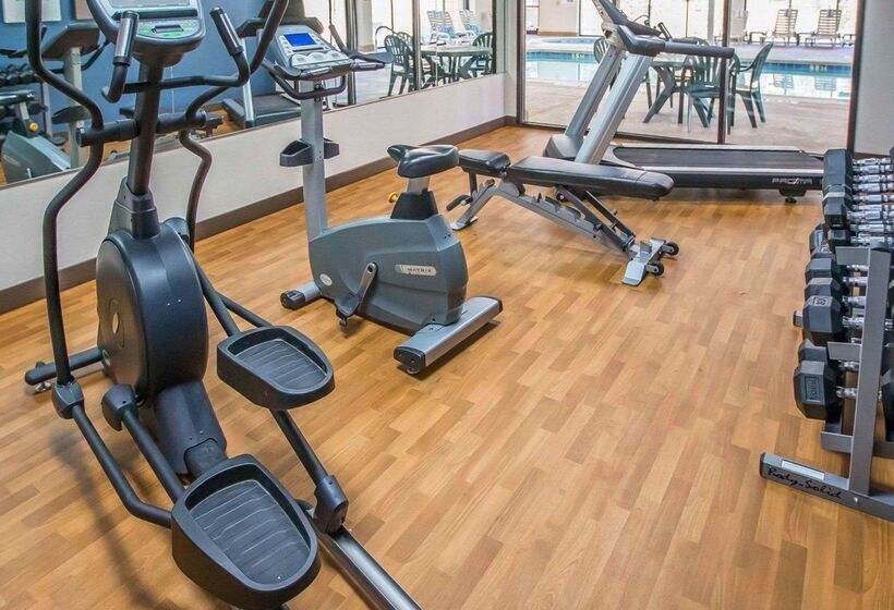 هتل Comfort Suites University Area Notre Damesouth Bend