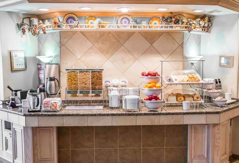 هتل Comfort Suites University Area Notre Damesouth Bend