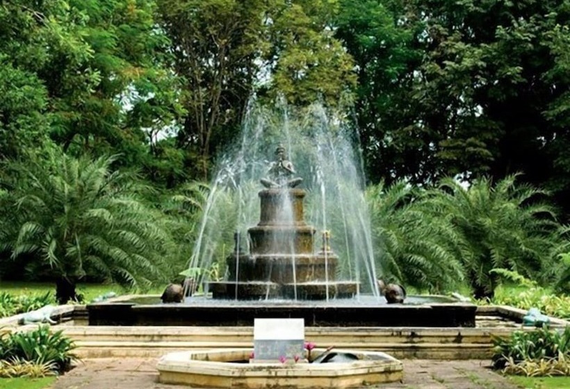 호텔 Comsaed River Kwai Resort