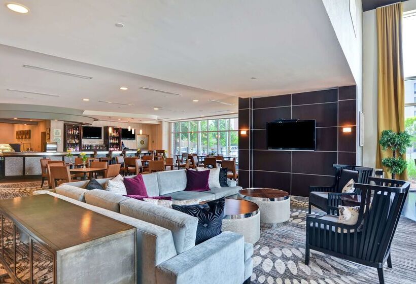 Doubletree By Hilton Hotel Baton Rouge