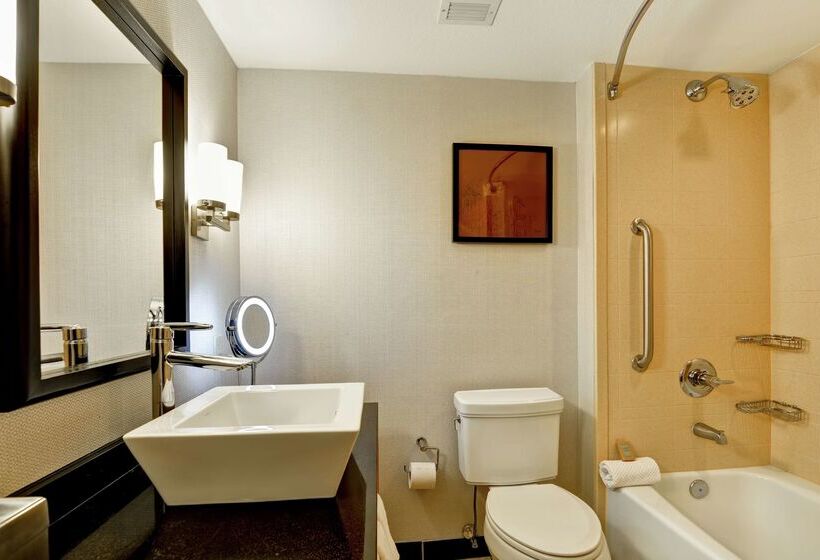 Doubletree By Hilton Hotel Baton Rouge