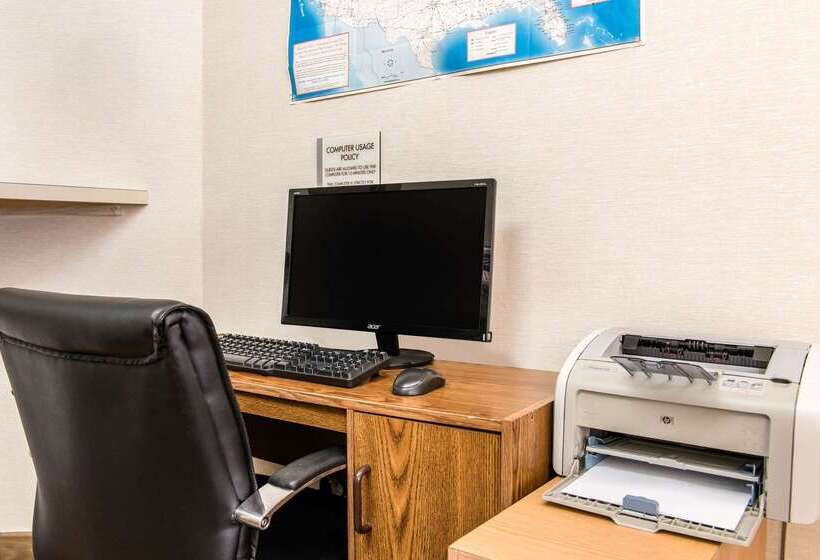 בית מלון כפרי Econo Lodge