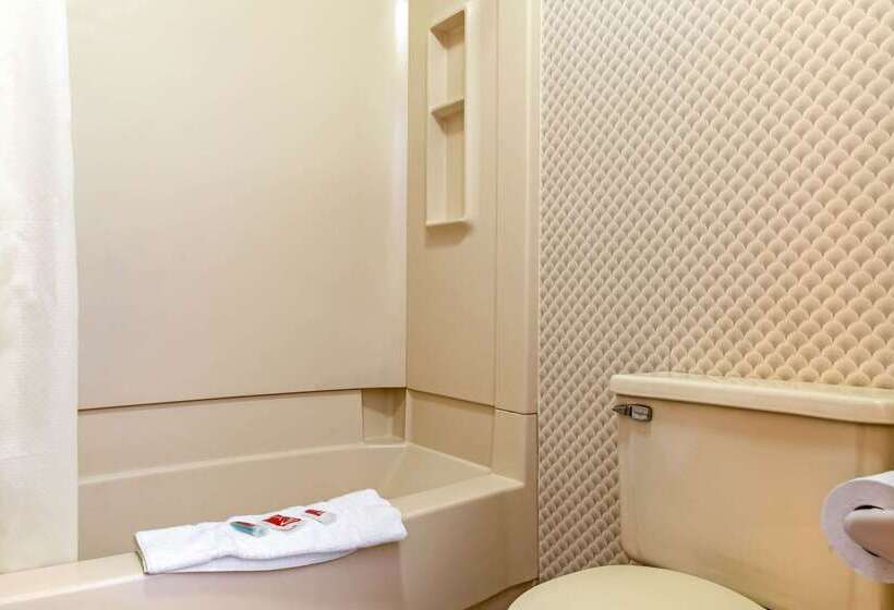 בית מלון כפרי Econo Lodge